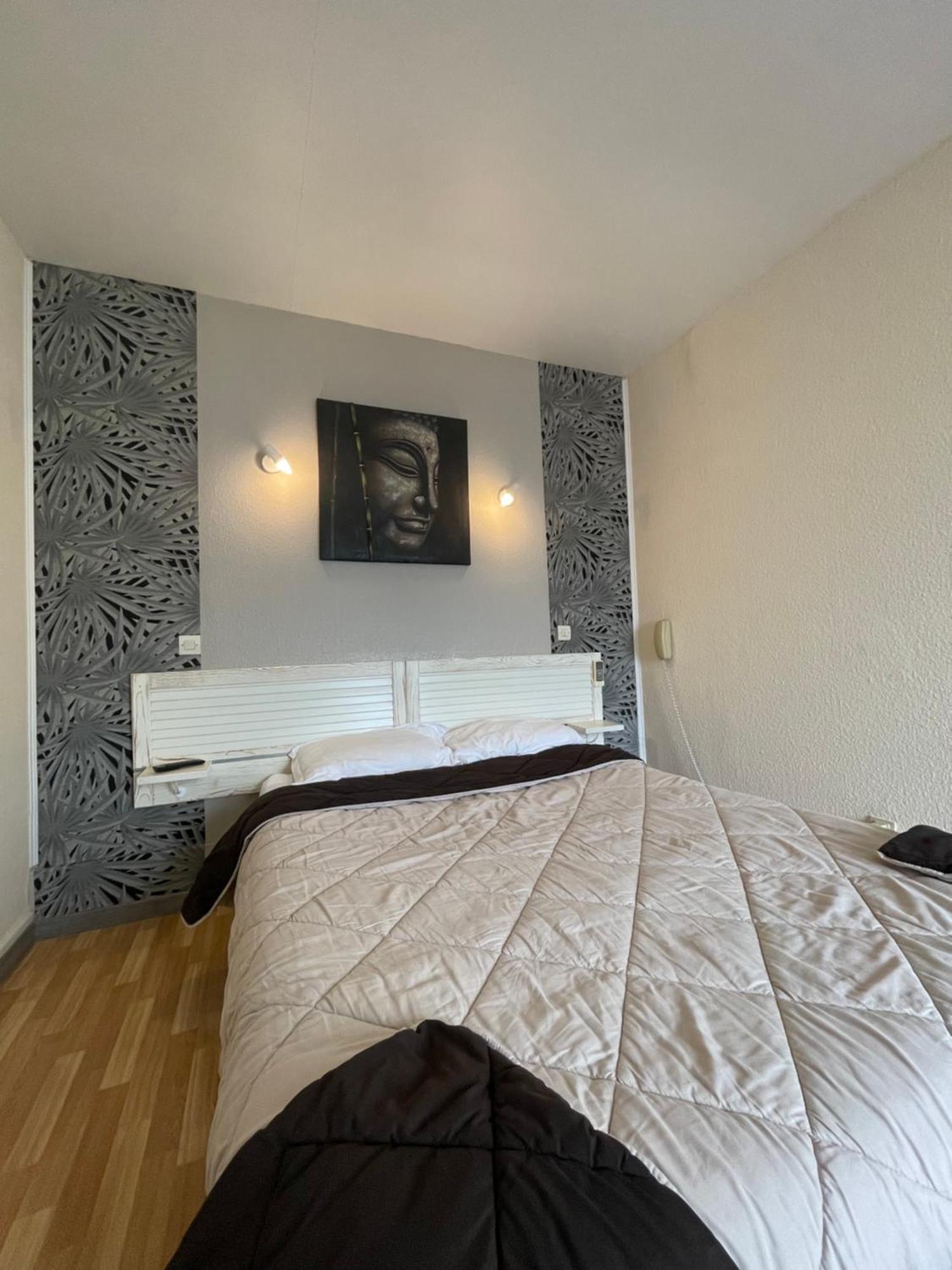 Hotel Auberge Des Charmilles Sainte-Soulle Pokój zdjęcie